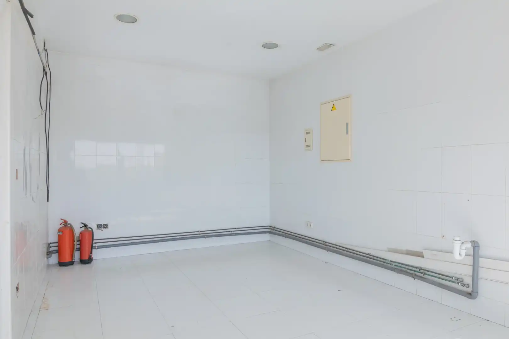 Local comercial en venta en Pueblo - Urbanizaciones, imagen 4