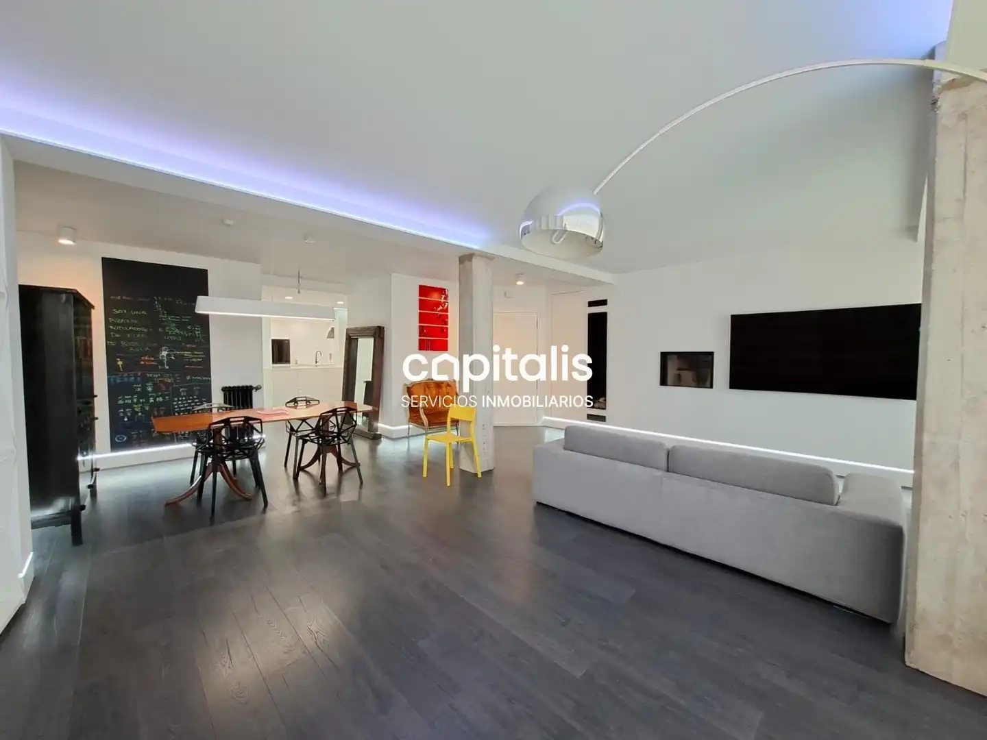 Living room of Flat for rent in Madrid  with Heating, Storage room and Furnished
