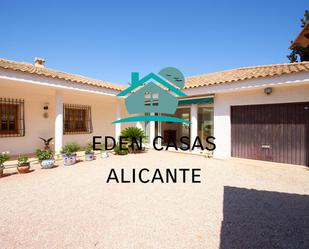 Vista exterior de Casa o xalet en venda en Alicante / Alacant amb Aire condicionat, Terrassa i Piscina