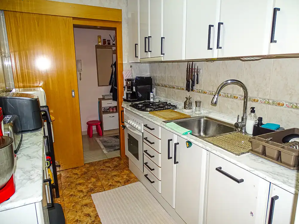Küche von Wohnung zum Verkauf in Calafell mit Klimaanlage, Heizung und Terrasse