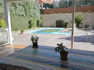 Piscina de Casa adosada en venda en Coslada amb Aire condicionat, Calefacció i Jardí privat