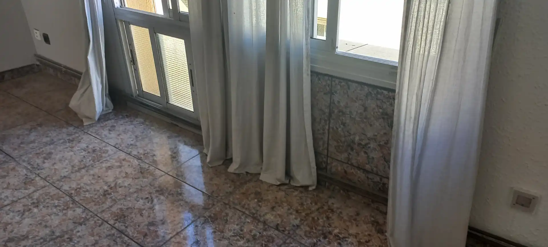 Dormitori de Pis en venda en Terrassa amb Calefacció, Forn i Alarma