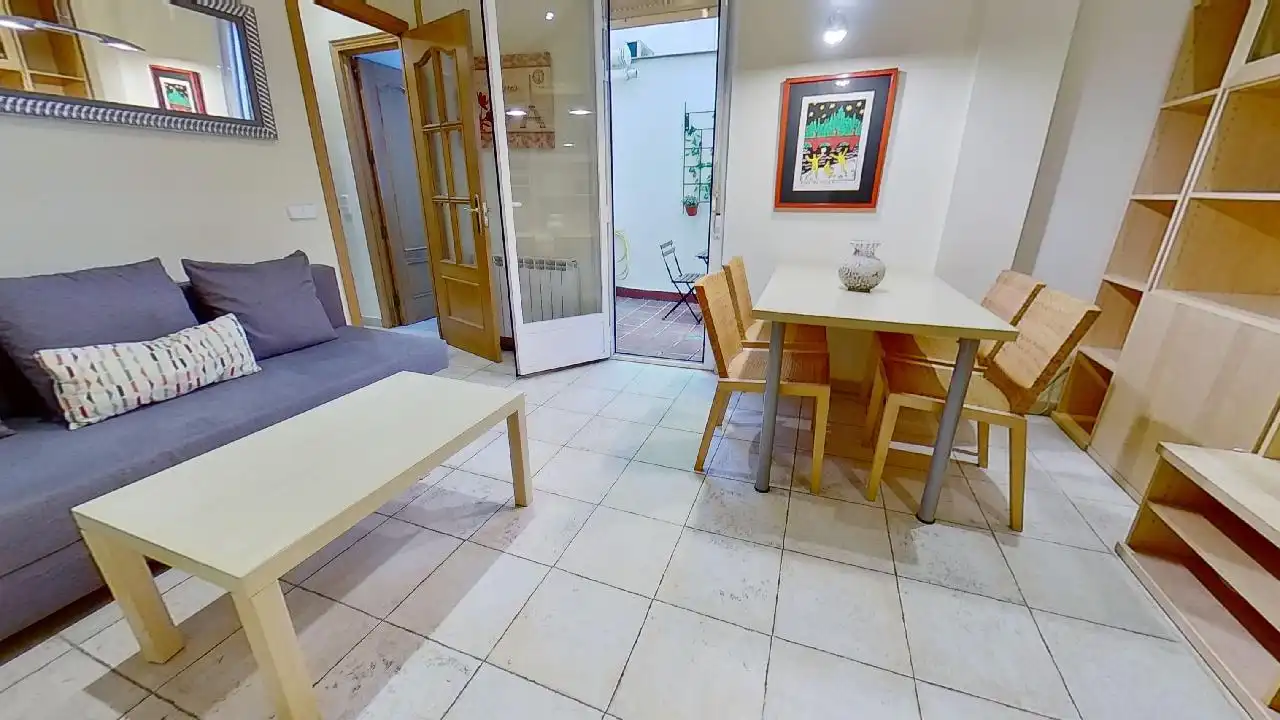 Living room of Flat for sale in Madrid  with Air Conditioner, Heating and Furnished
