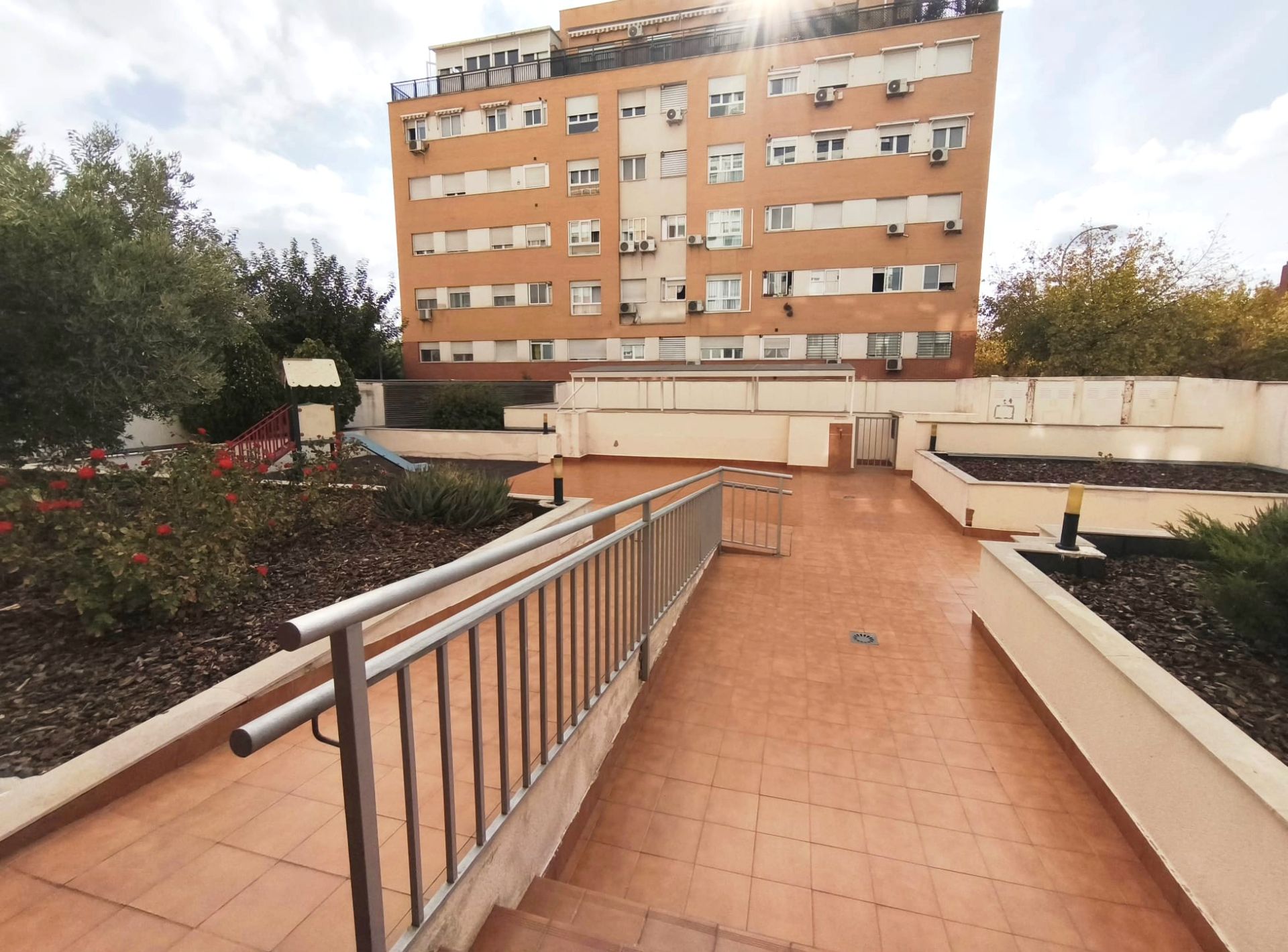 Exterior view of Flat for sale in  Madrid Capital  with Air Conditioner, Parquet flooring and Terrace