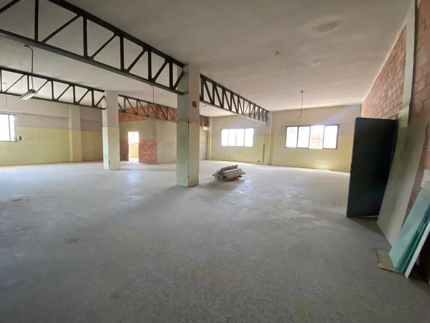 Industrial building for sale in Benetússer, imagen 3