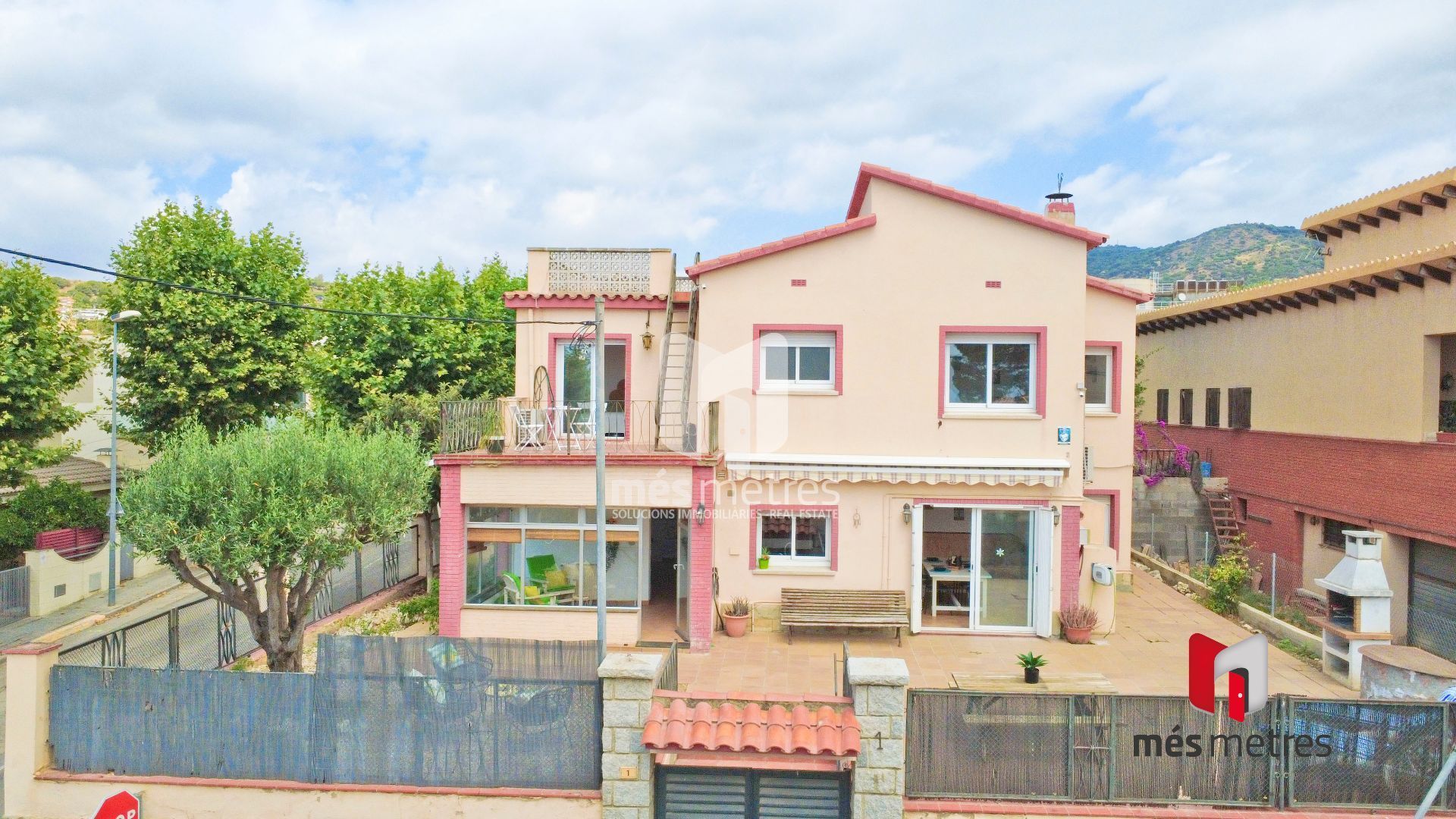 Vista exterior de Casa o chalet en venta en Teià con Aire acondicionado, Calefacción y Jardín privado