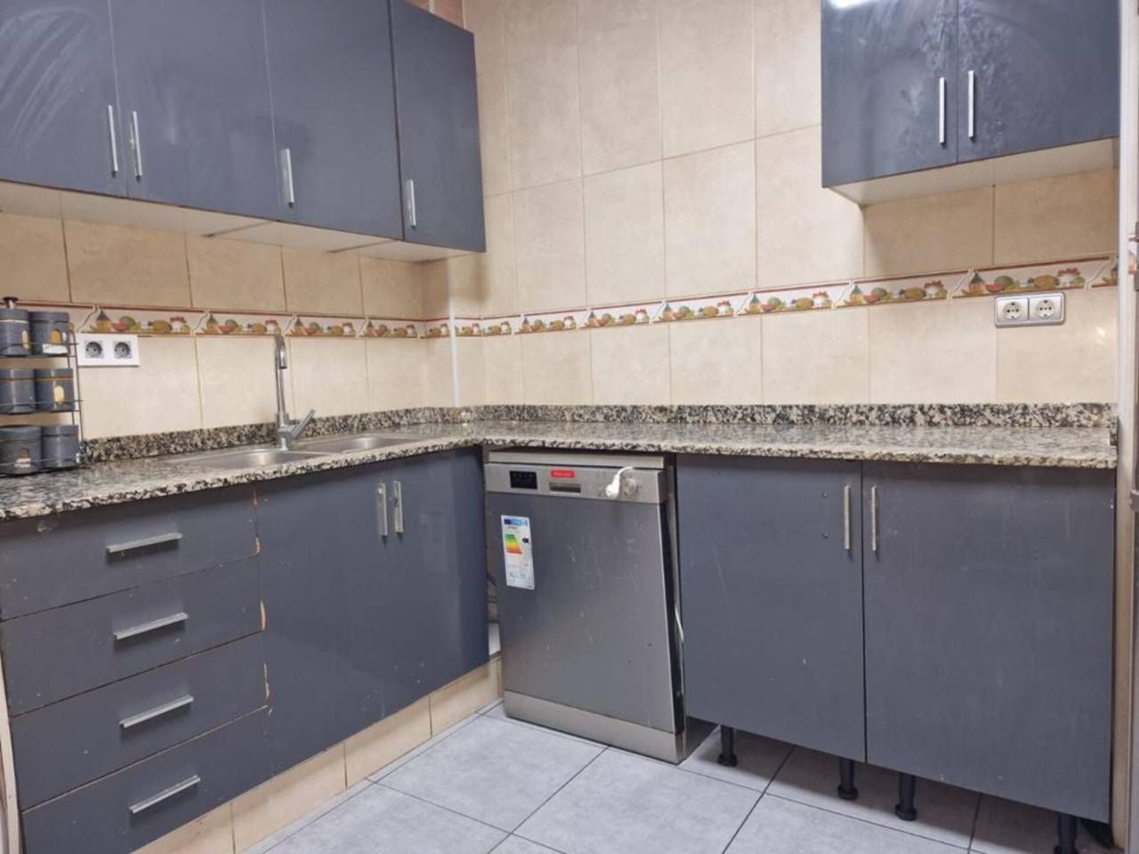 Kitchen of Flat for sale in Manresa  with Air Conditioner and Storage room