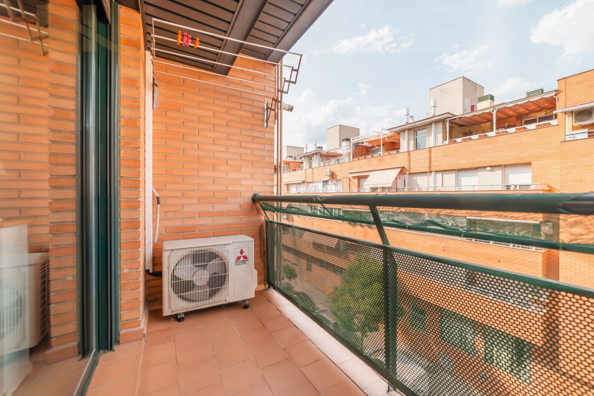 Balcony of Flat for sale in Pinto  with Air Conditioner, Heating and Terrace