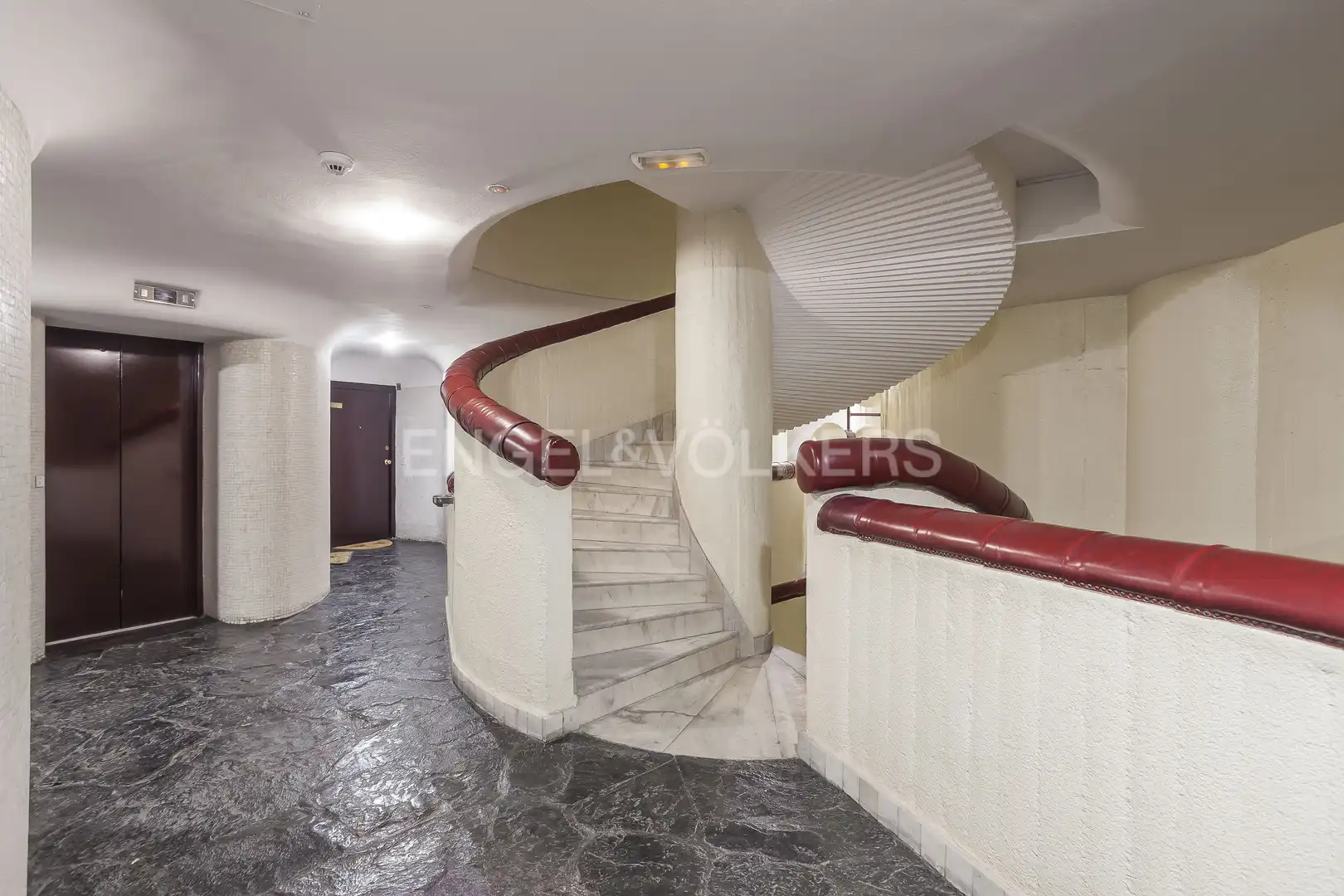 Flat for rent in Madrid  with Air Conditioner, Heating and Furnished