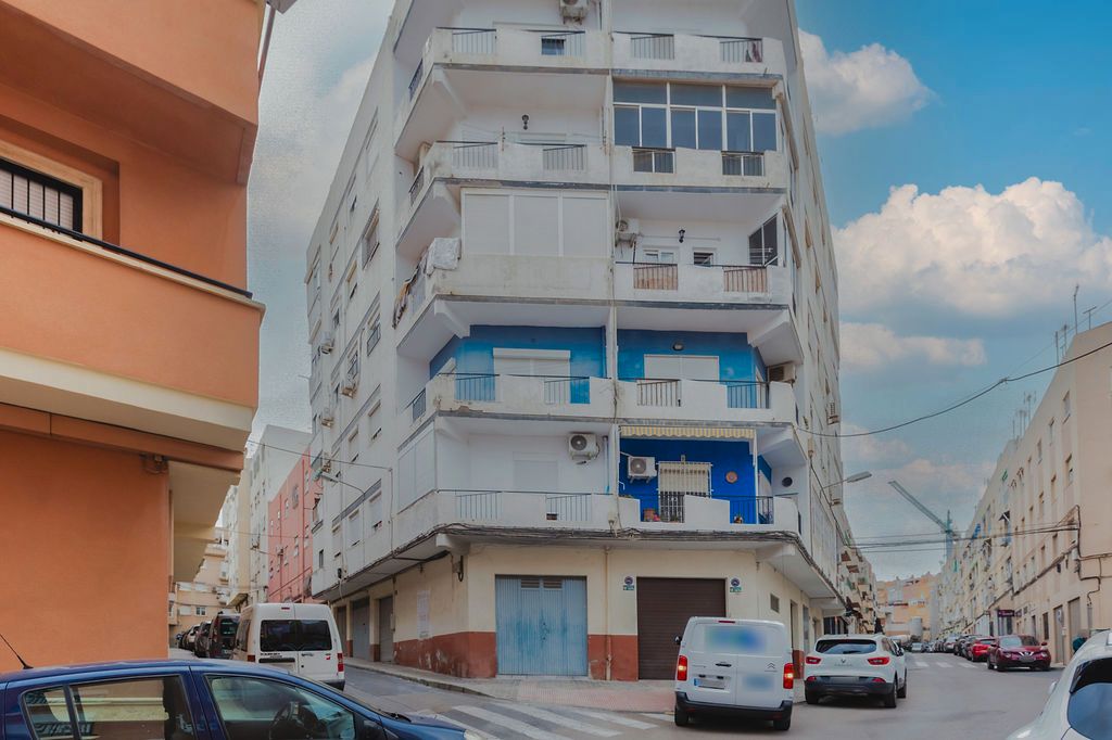 Flat for sale in C/ Turquesa, Los Ángeles - Cruz de Caravaca