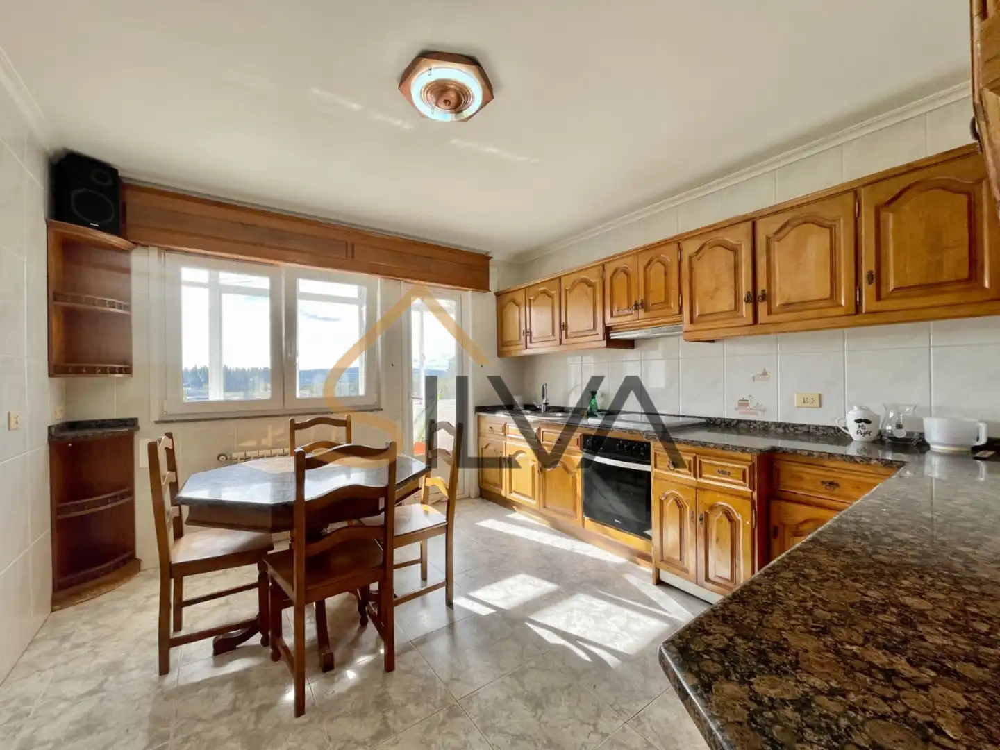 Cocina de Piso en venta en Lugo con Calefacción, Parquet y Internet