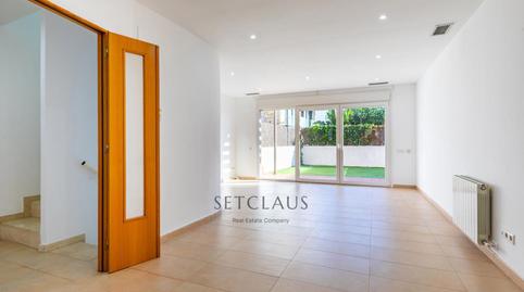 Foto 2 de Casa adosada en venda a Montgat, Barcelona