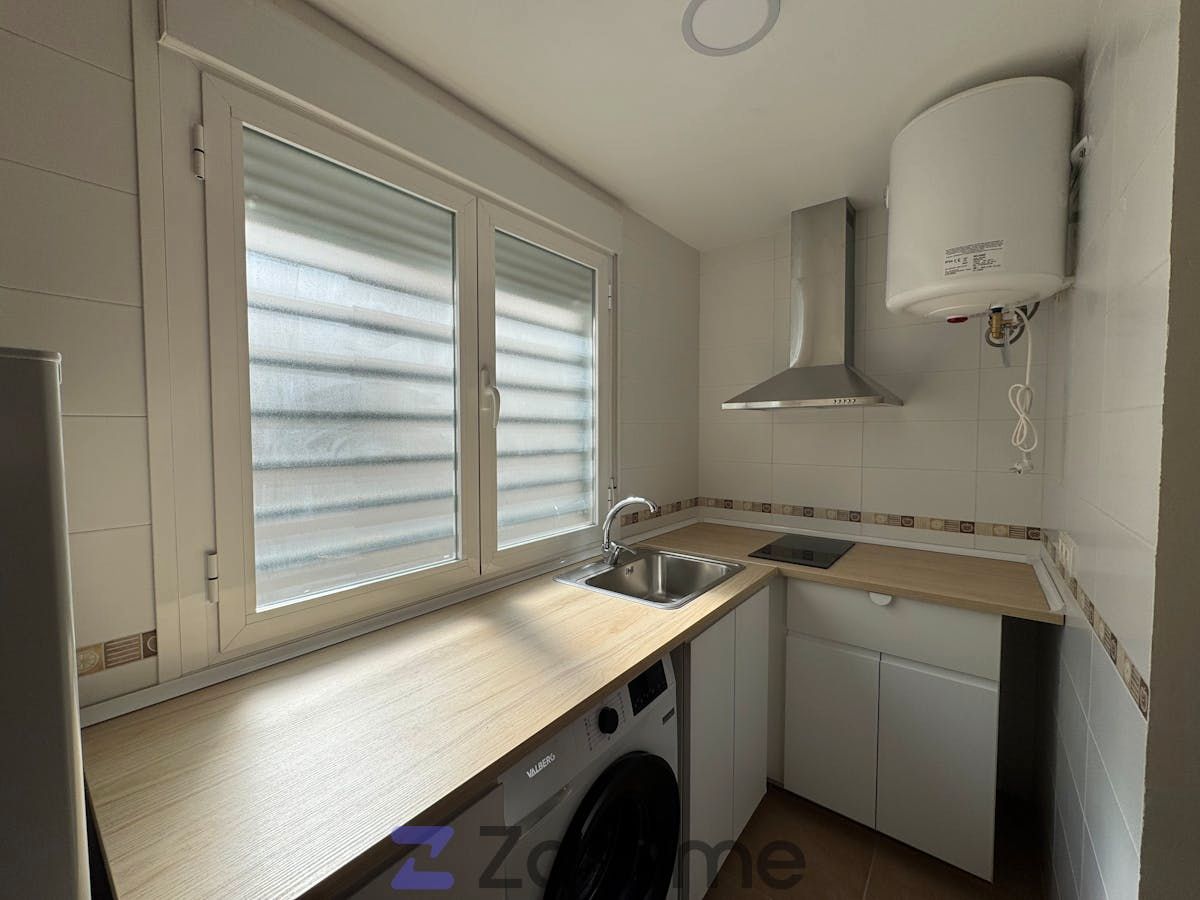 Kitchen of Flat for rent in Fuensalida  with Air Conditioner, Furnished and Oven