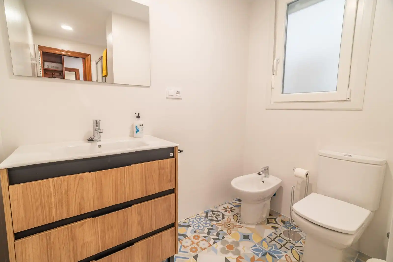 Badezimmer von Wohnung zur Miete in Santander mit Heizung, Möbliert und Ofen