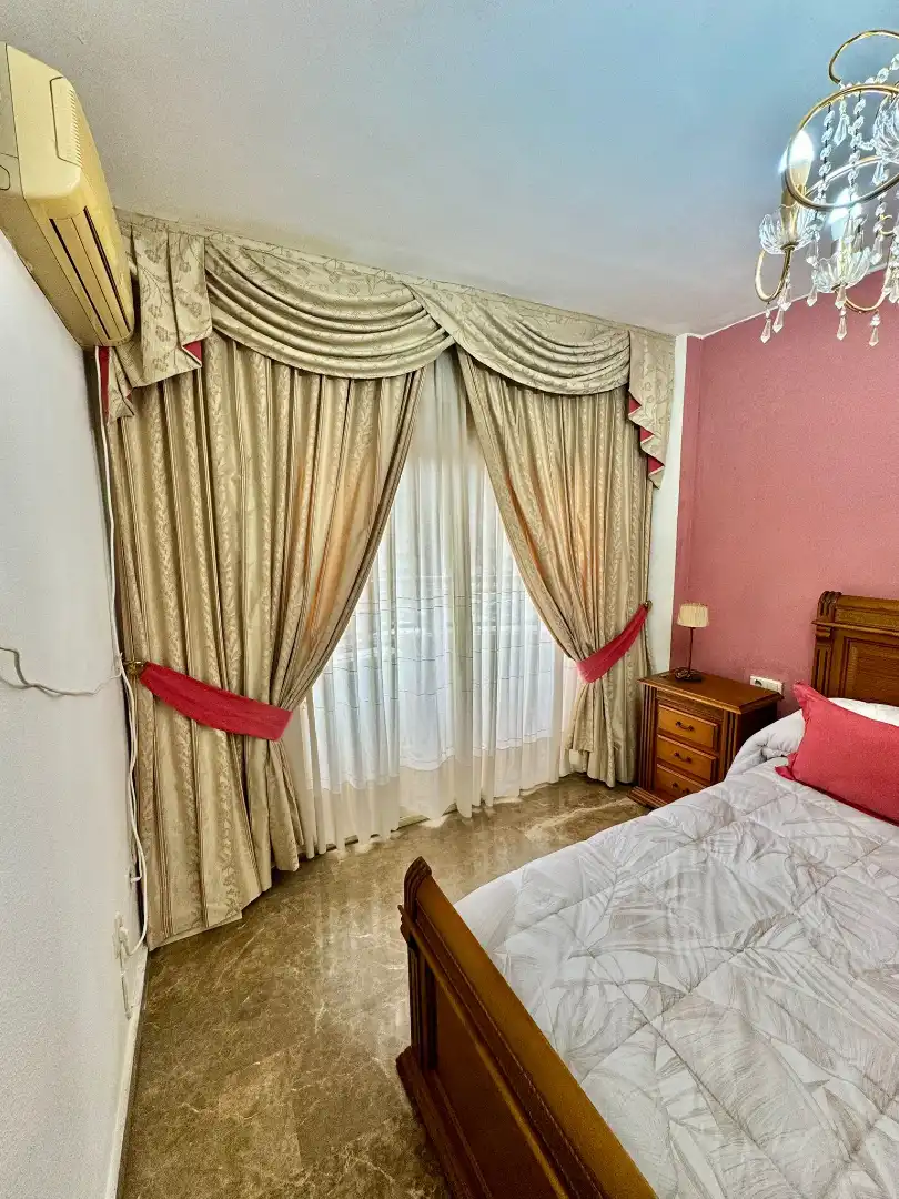 Schlafzimmer von Wohnung zum Verkauf in Valencia mit Klimaanlage