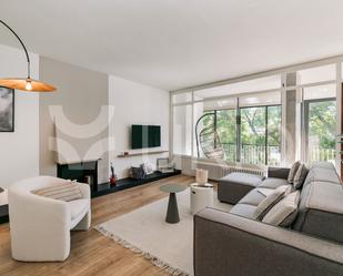 Sala d'estar de Apartament de lloguer en  Barcelona Capital amb Aire condicionat, Calefacció i Moblat