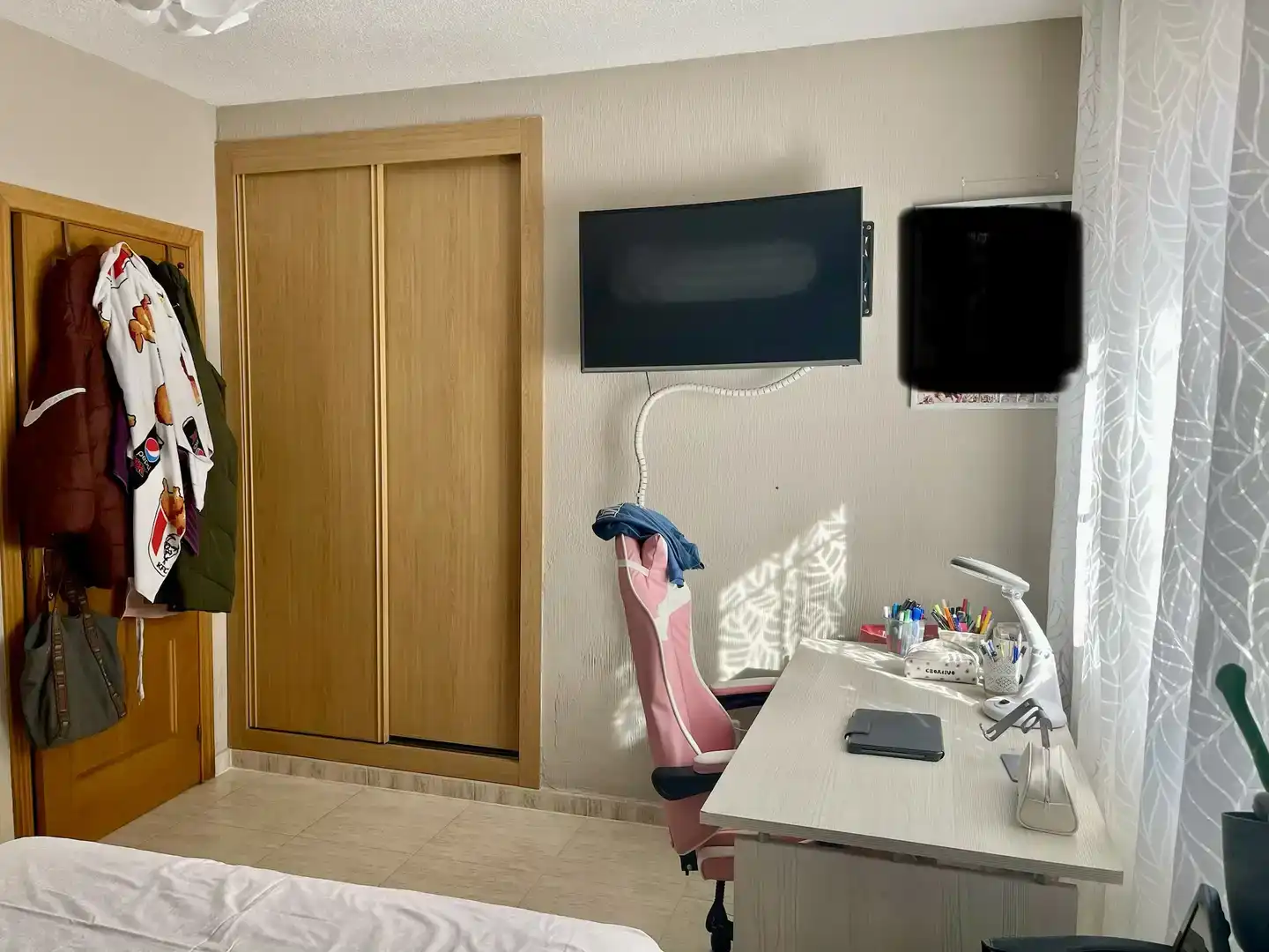 Dormitori de Casa adosada en venda en Guadarrama amb Piscina