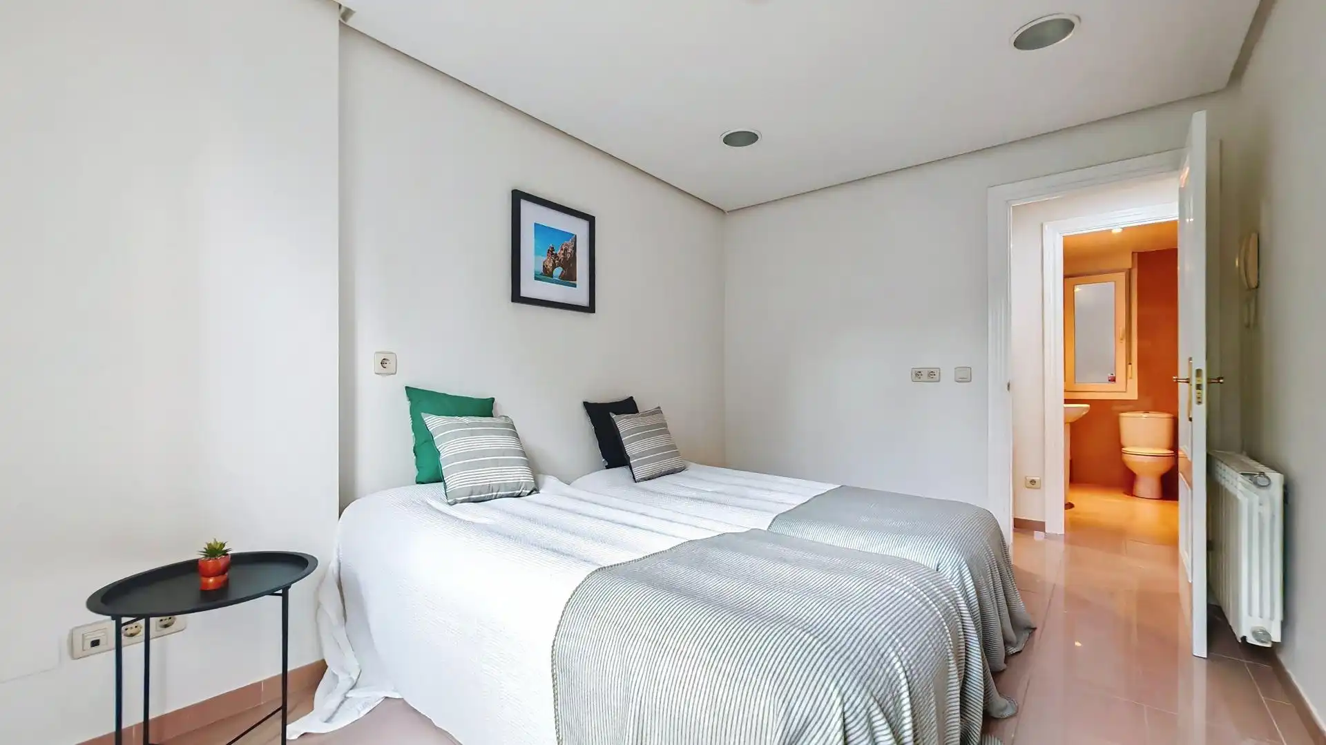 Schlafzimmer von Wohnung zum Verkauf in Tineo mit Balkon