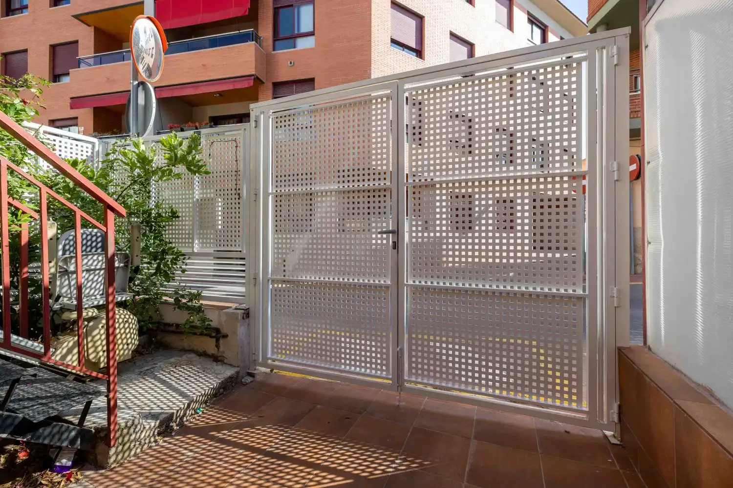 Vista exterior de Casa o xalet en venda en Murcia amb Terrassa