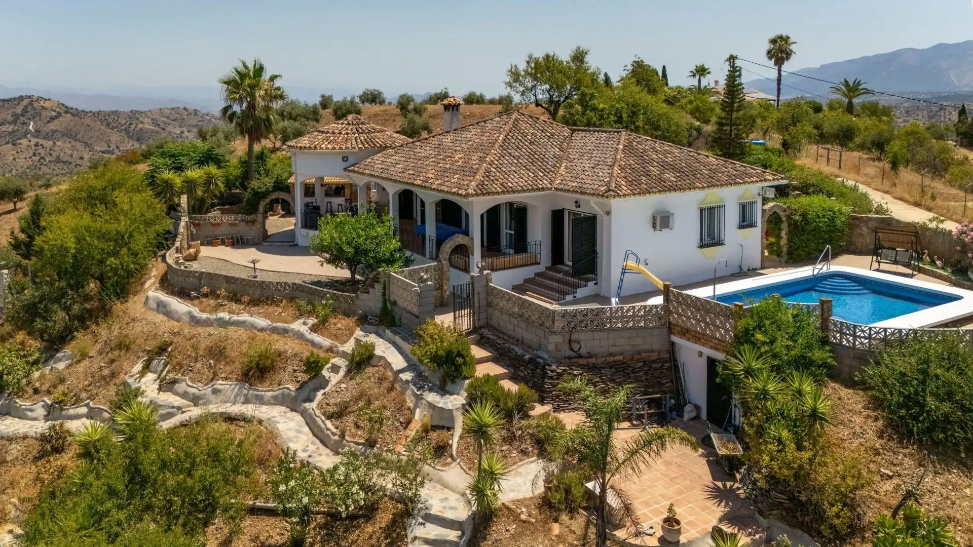 Casa rústica amb piscina en venda a Guaro, imagen 46