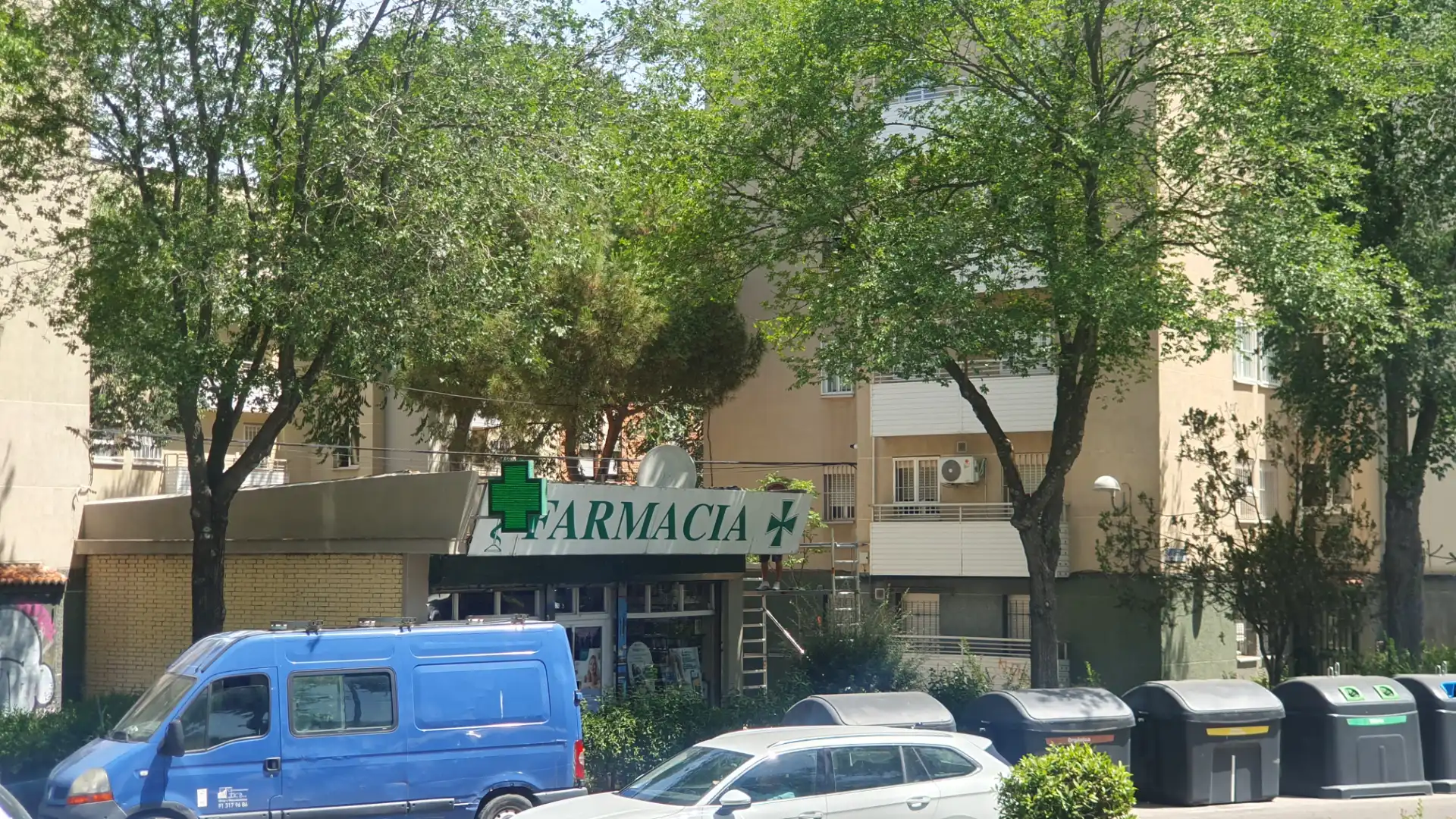 Vista exterior de Pis en venda en Madrid amb Calefacció, Moblat i Forn