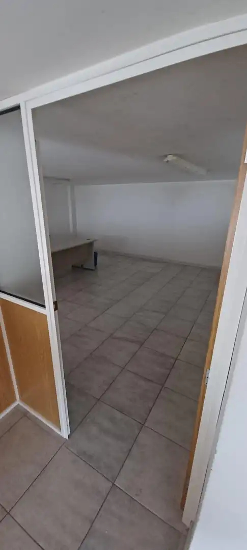 Oficina de alquiler en Santiago de Compostela  con Calefacción
