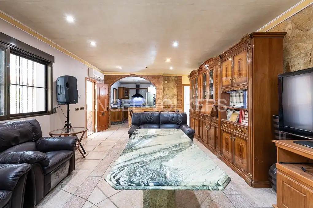 Sala de estar de Casa o chalet en venta en Sagunto / Sagunt con Aire acondicionado, Calefacción y Jardín privado