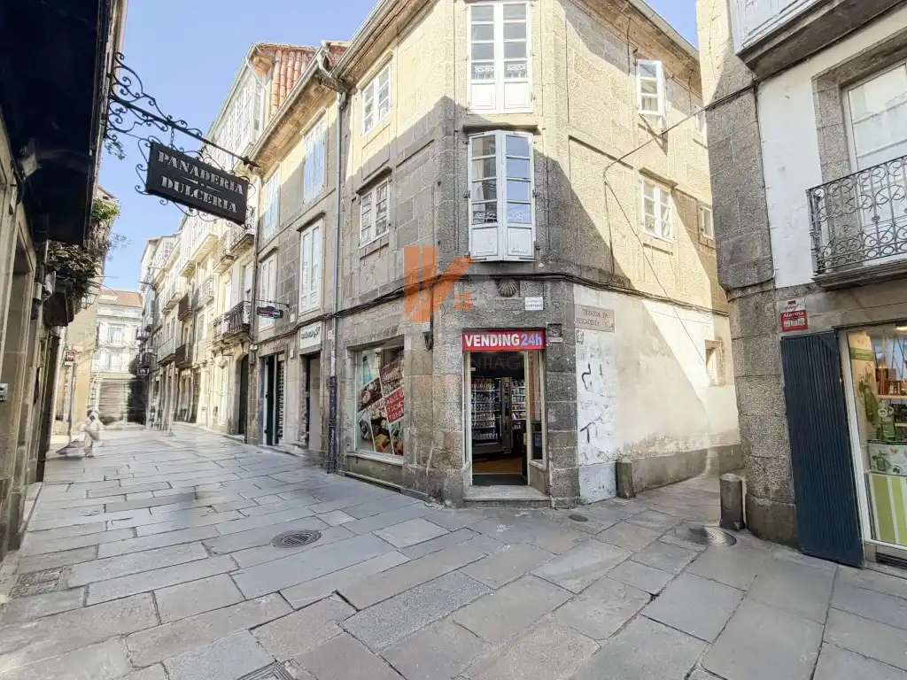 Vista exterior de Piso en venta en Santiago de Compostela  con Horno