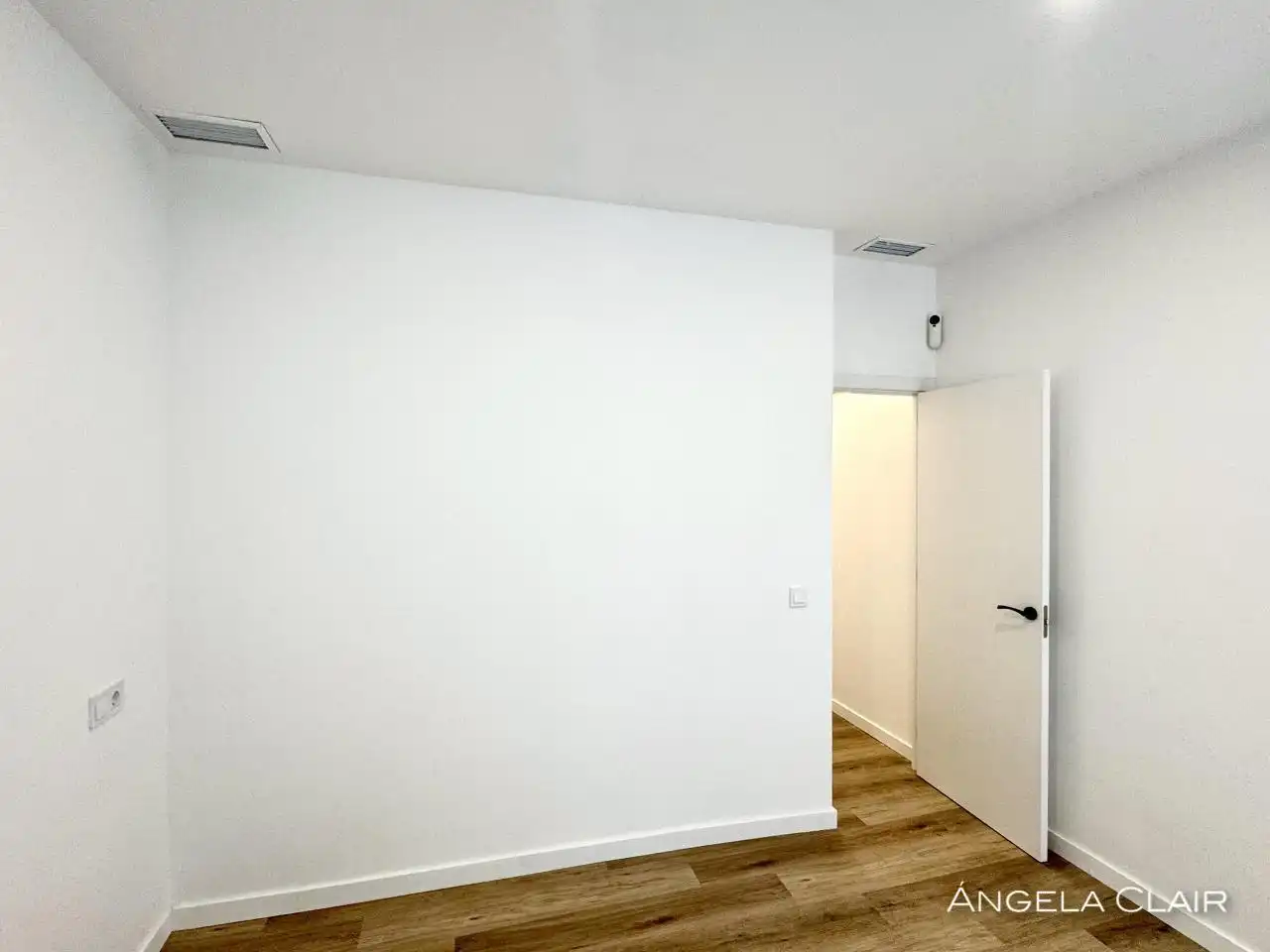 Piso en venta en Barcelona con Calefacción, Parquet y Terraza