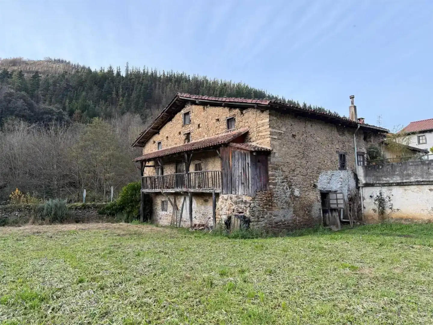 Vista exterior de Finca rústica en venda en Ataun amb Balcó