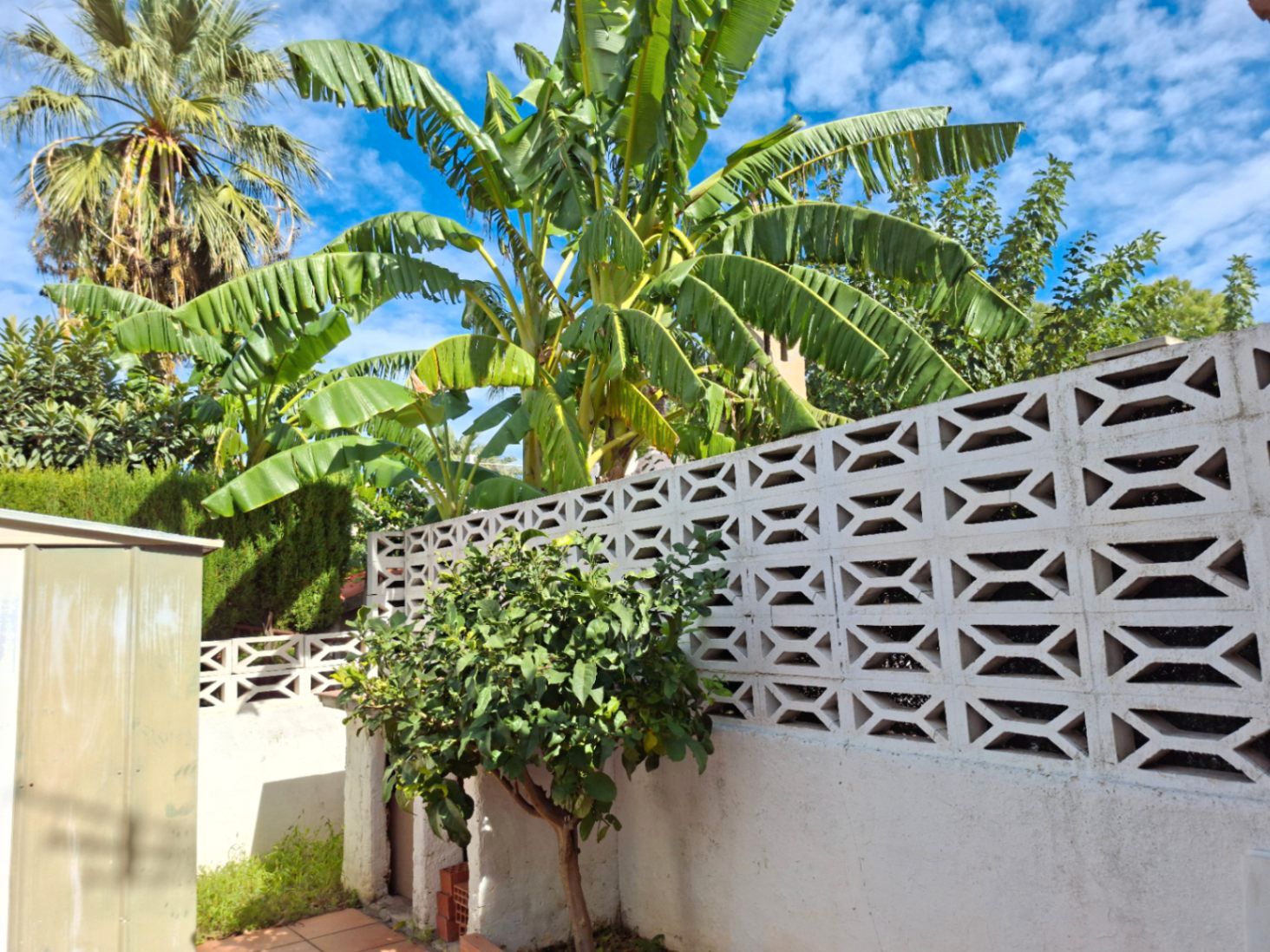 Jardí de Casa adosada en venda en Dénia amb Aire condicionat, Calefacció i Jardí privat