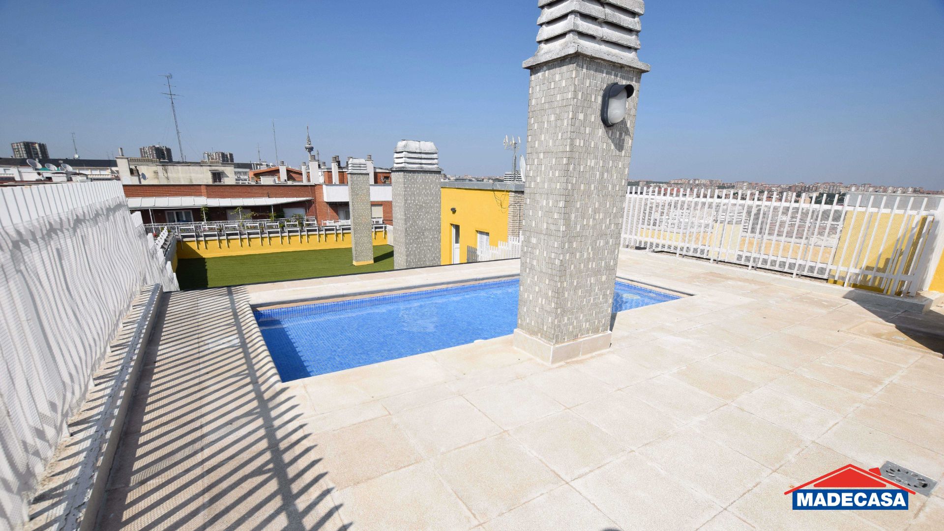 Piscina de Pis en venda en  Madrid Capital amb Calefacció i Terrassa
