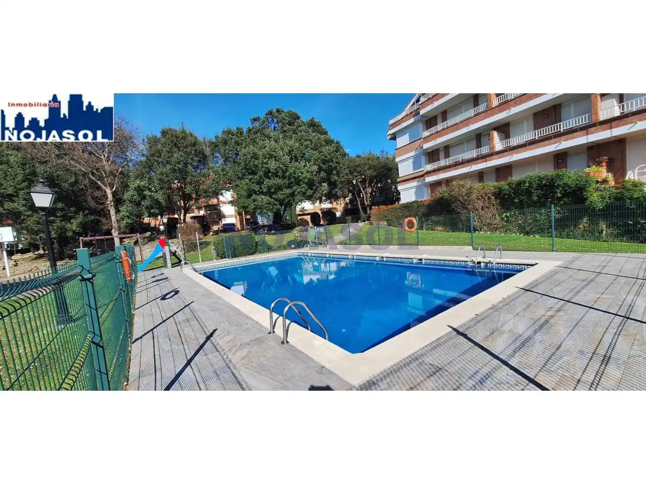 Piscina de Apartament de lloguer en Noja amb Calefacció, Terrassa i Traster