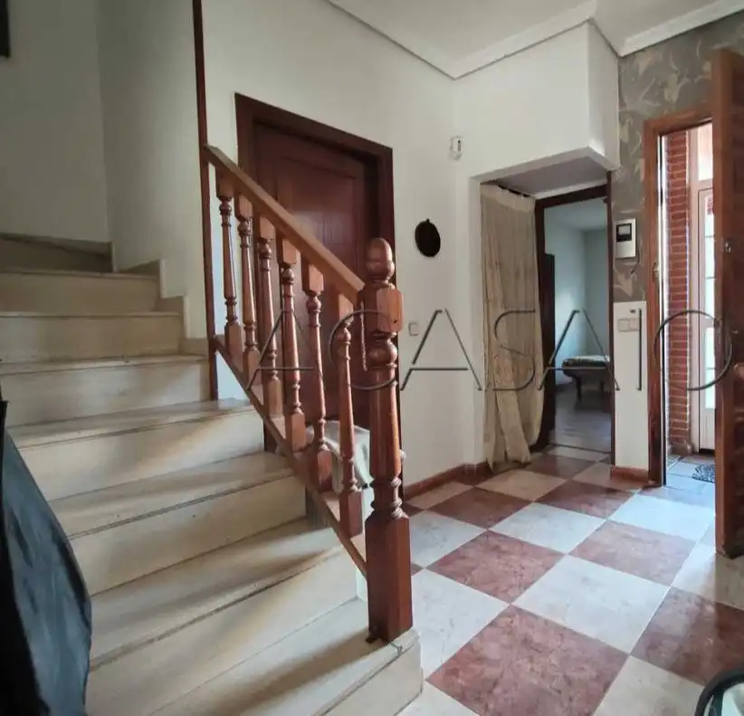 Casa adosada en venta en Pantoja con Calefacción