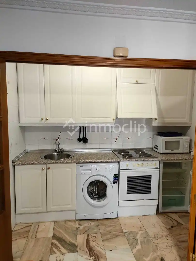 Cocina de Apartamento de alquiler en Salamanca con Calefacción y Amueblado