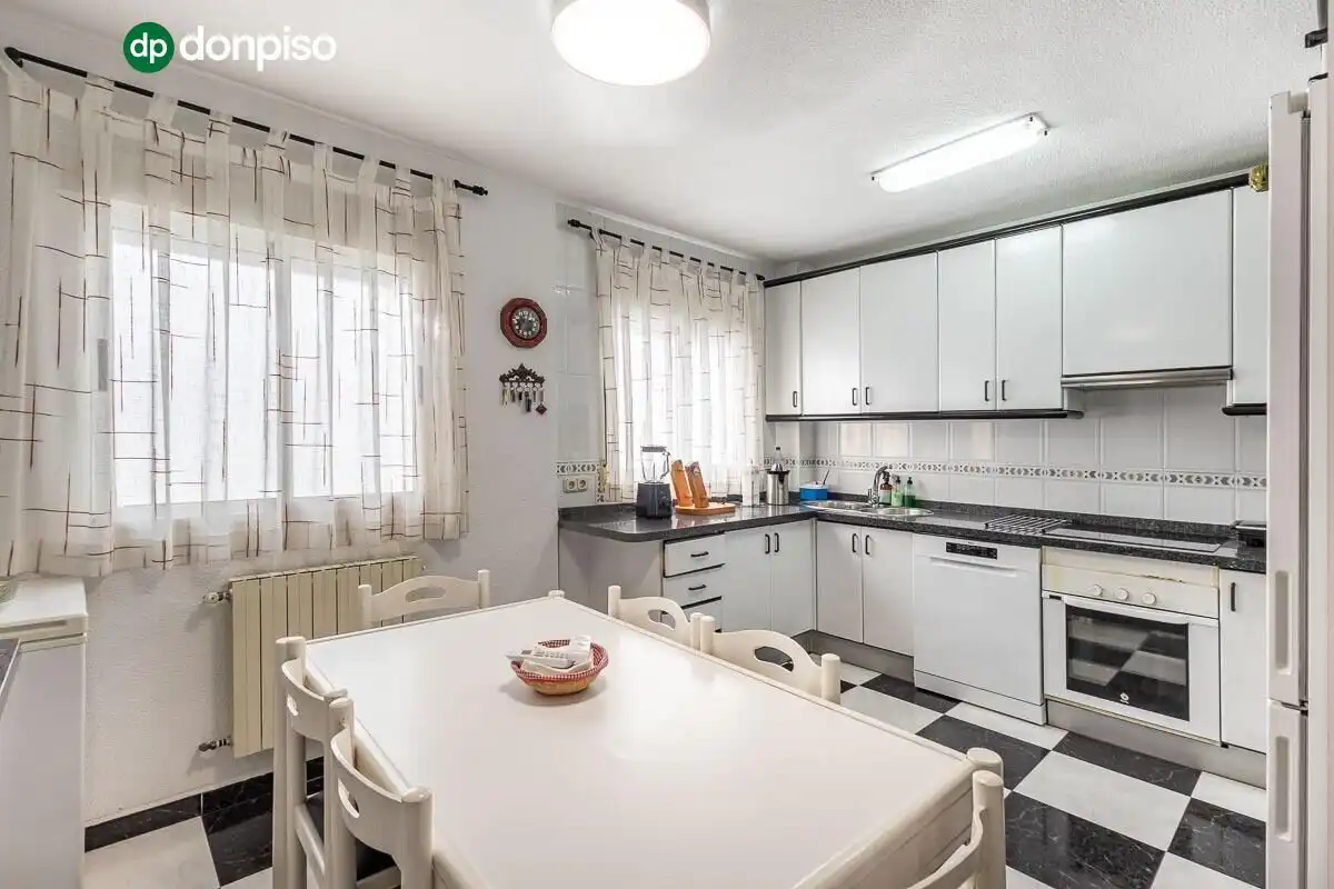 Appartamento con ascensore in vendita a DOCTOR FERMIN GARRIDO, imagen 10