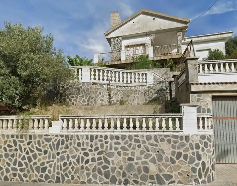 Vista exterior de Casa o chalet en venta en Alella con Jardín privado, Terraza y Balcón