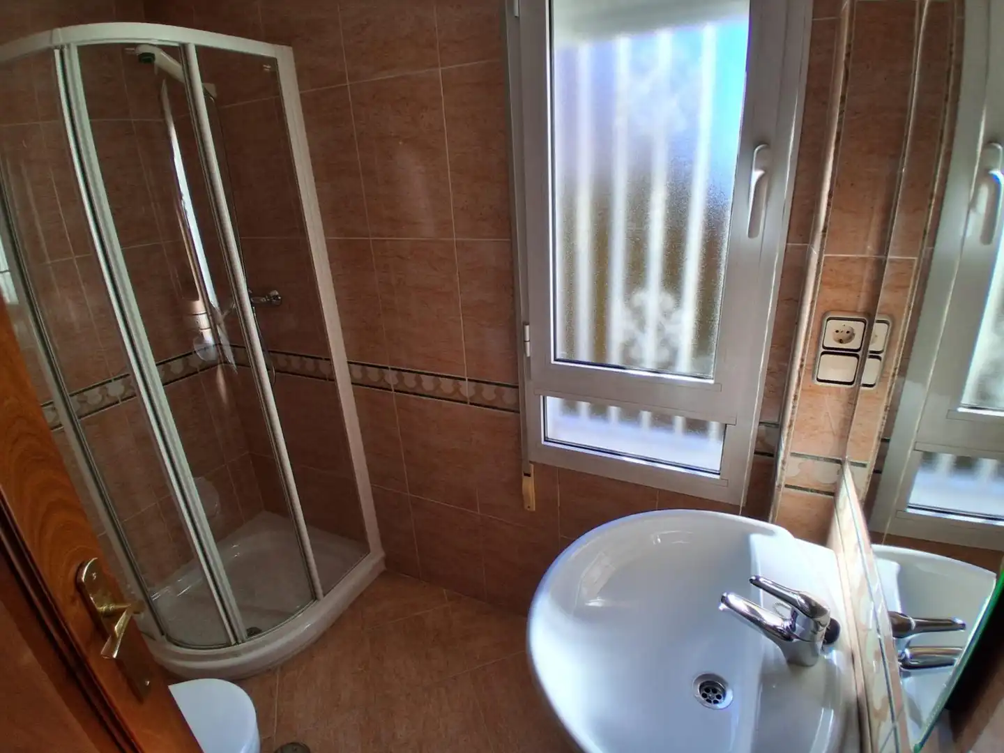 Baño de Casa adosada en venta en Albacete con Aire acondicionado, Calefacción y Jardín privado