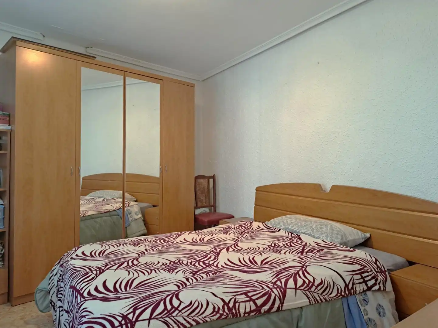 Bedroom of Houses for sale in Requena