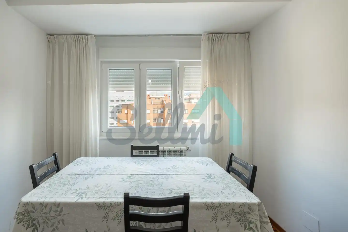 Room in Paz, El Cristo
