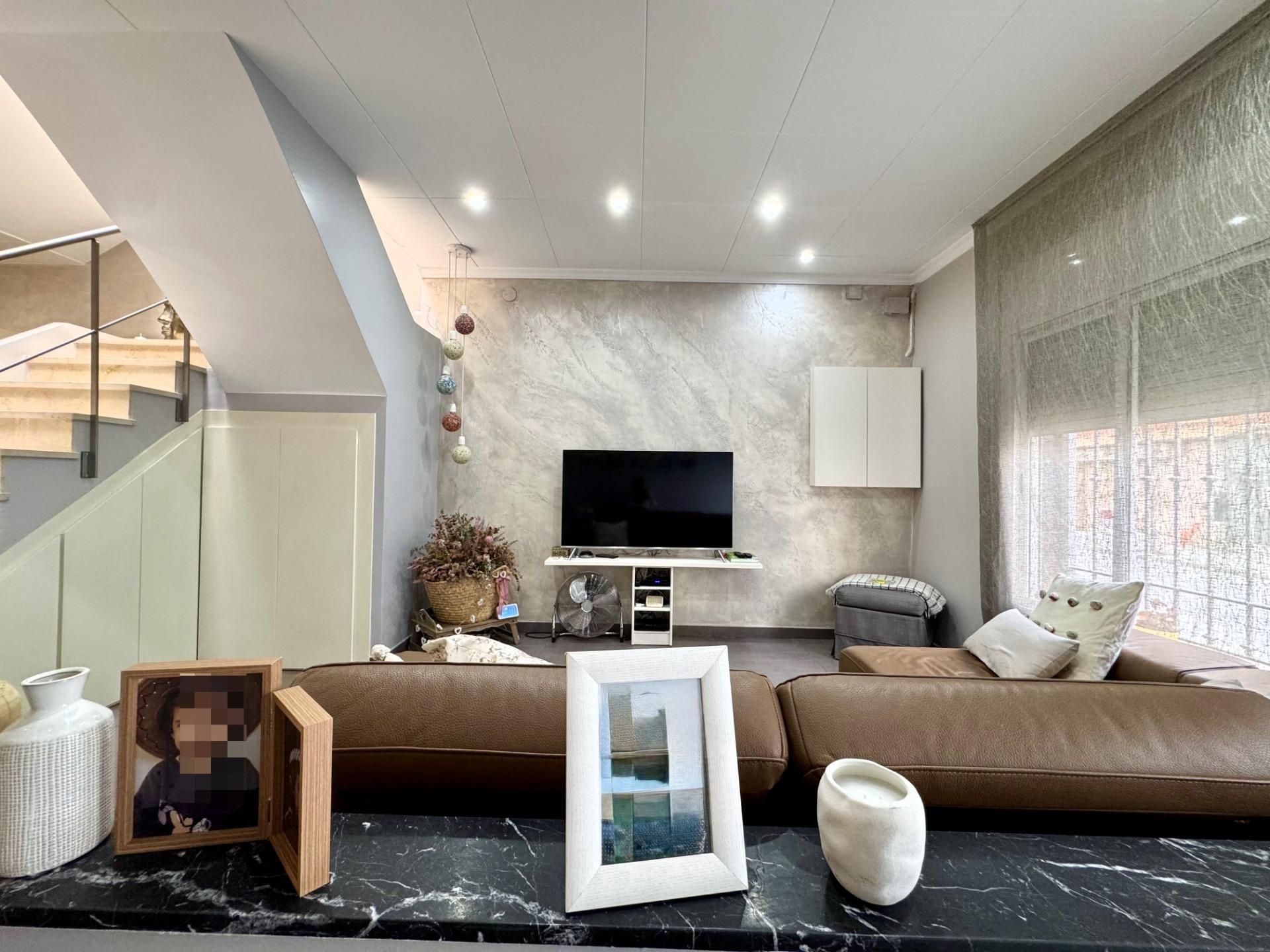 Sala de estar de Casa o chalet en venta en Sabadell con Parquet y Terraza