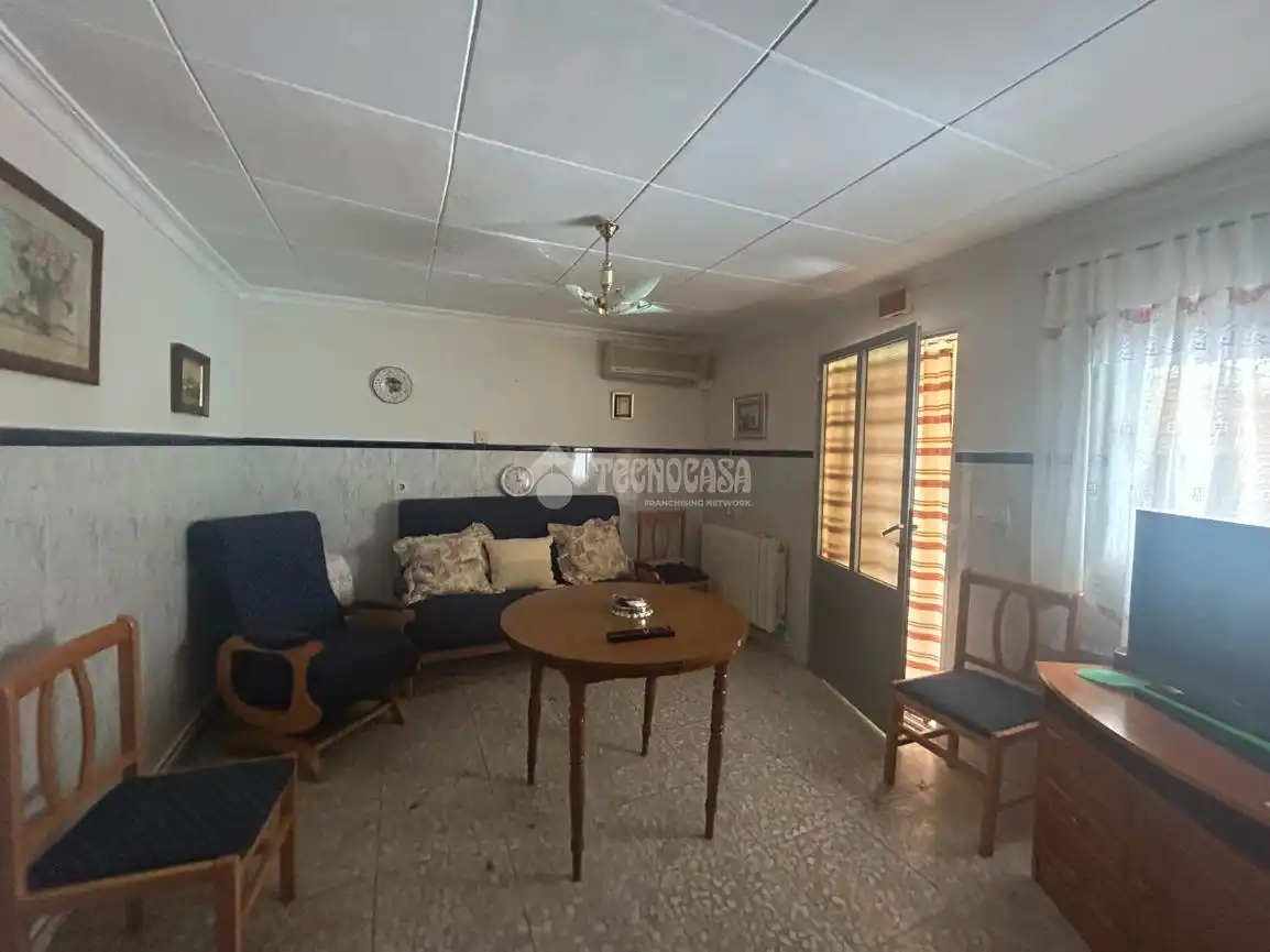 Casa adosada en venda en Puertollano