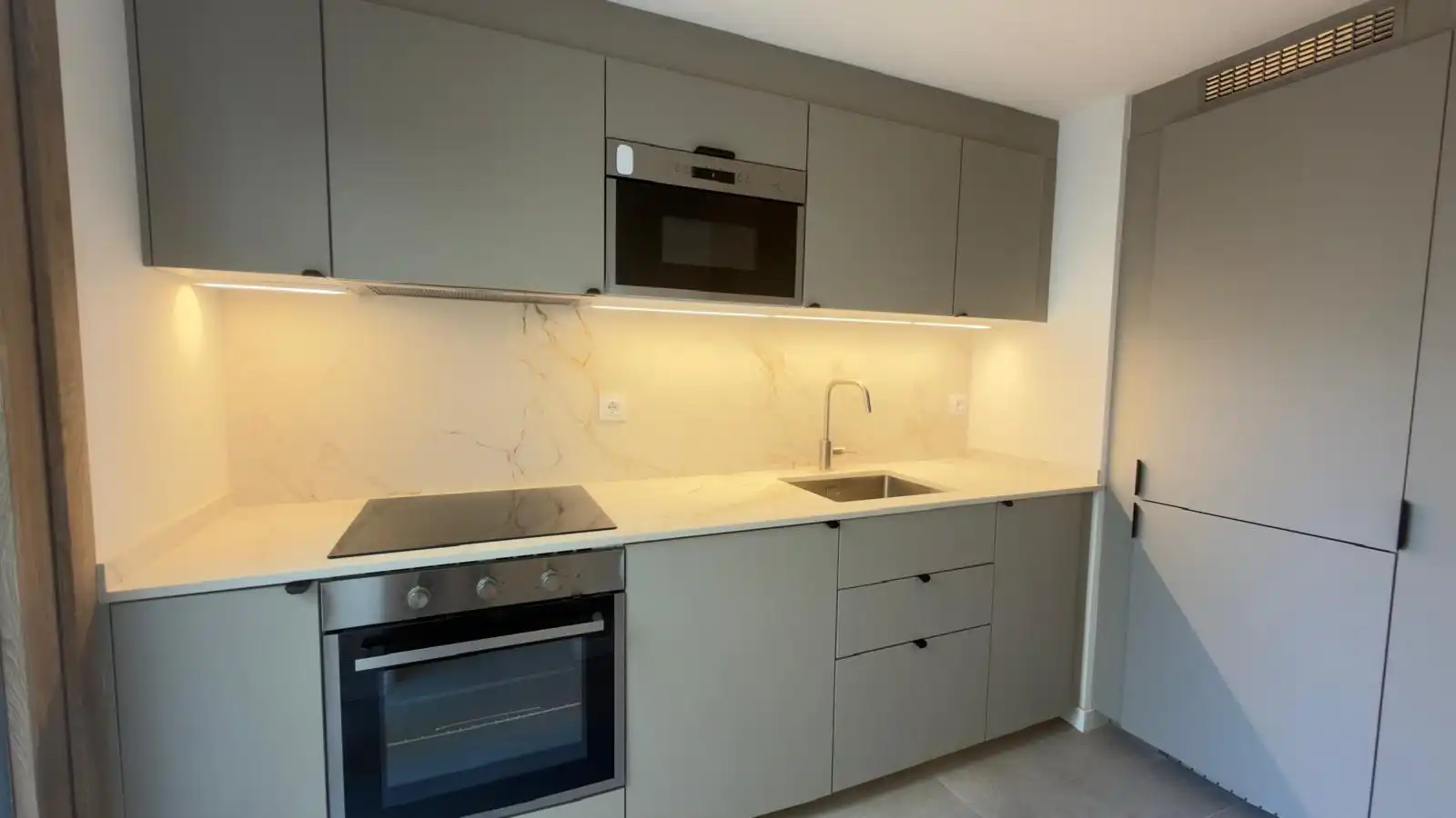 Kitchen of Houses for sale in Alaquàs  with Air Conditioner, Terrace and Furnished
