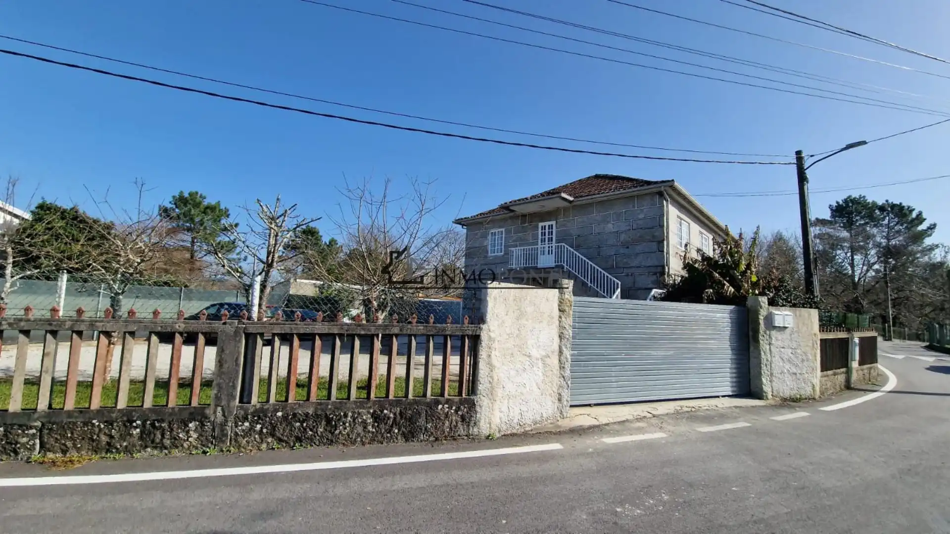 Vista exterior de Casa o xalet en venda en Pontevedra Capital  amb Jardí privat