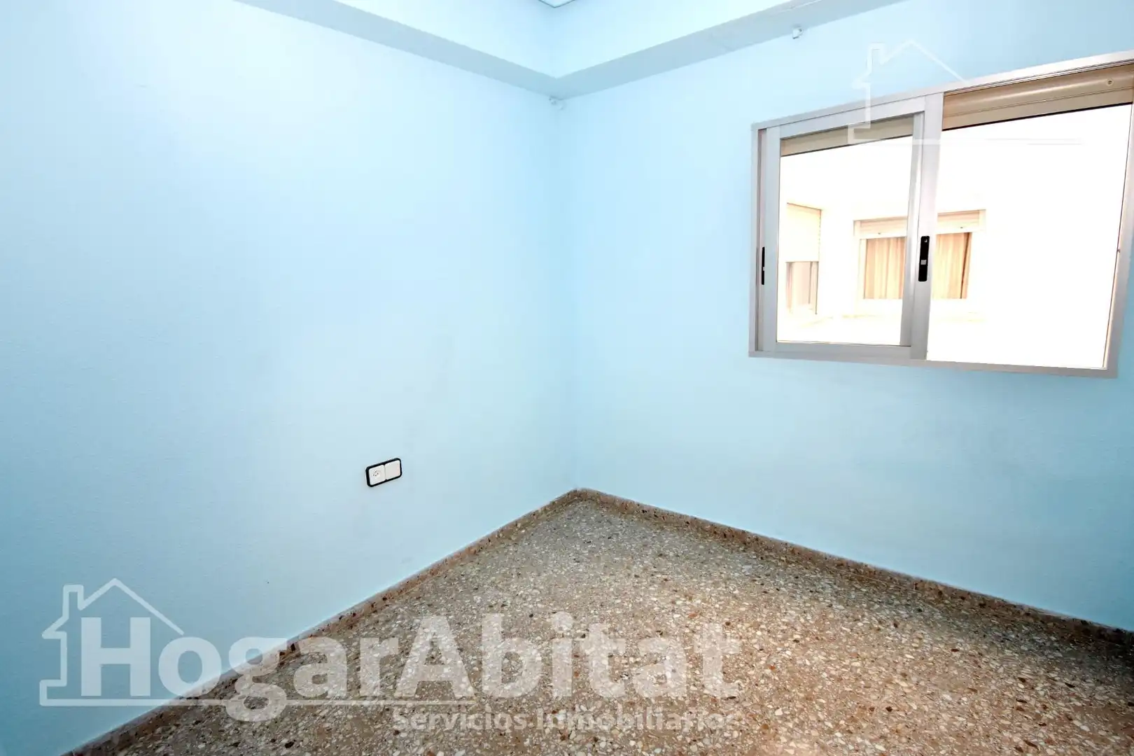 Bedroom of Flat for sale in Alaquàs  with Air Conditioner and Balcony
