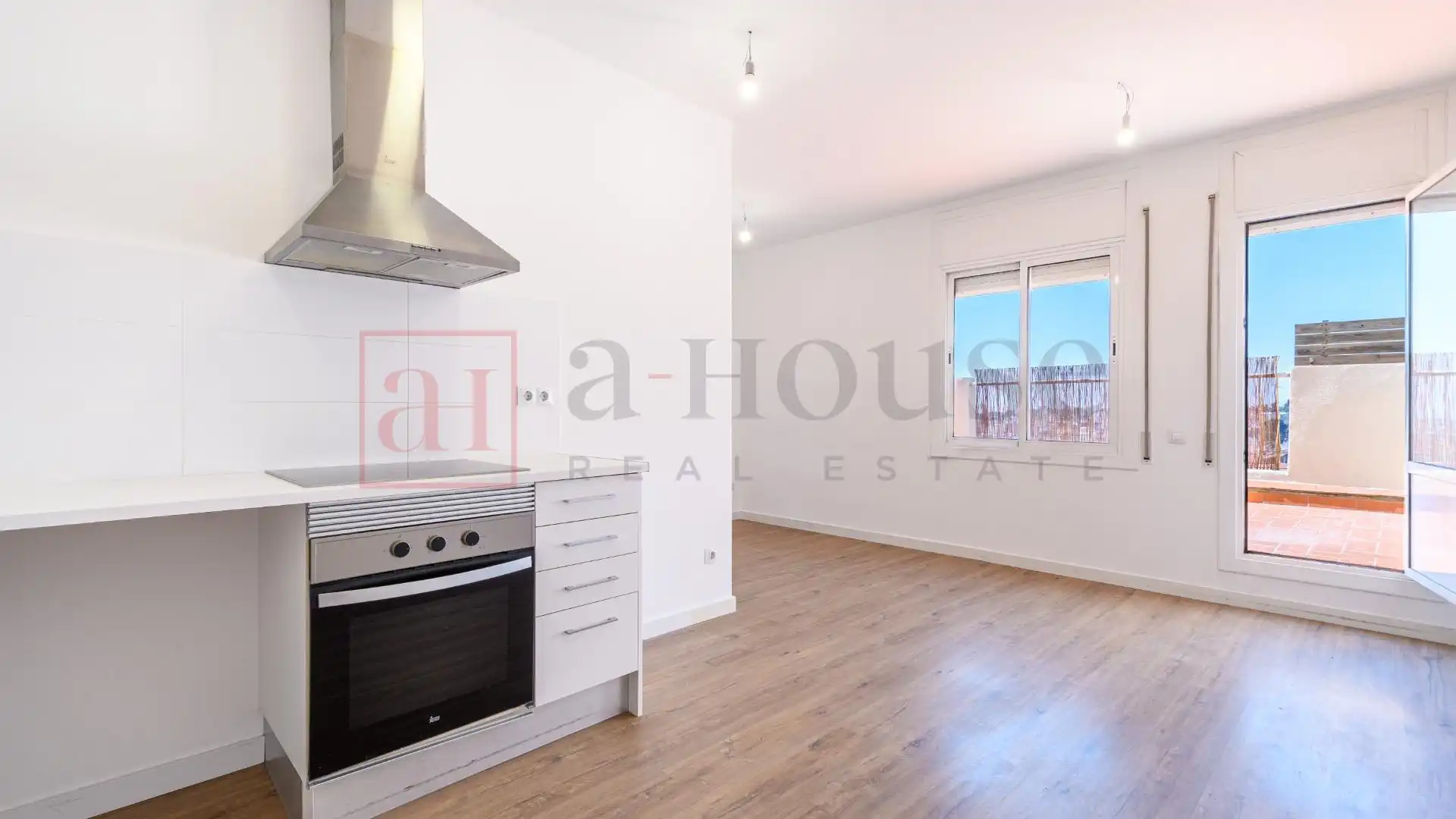 Kitchen of Attic for sale in  Barcelona Capital  with Terrace