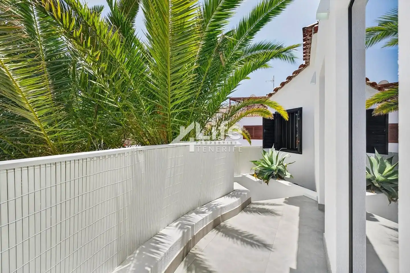 Terrasse von Wohnung zum Verkauf in Adeje mit Klimaanlage, Privatgarten und Terrasse