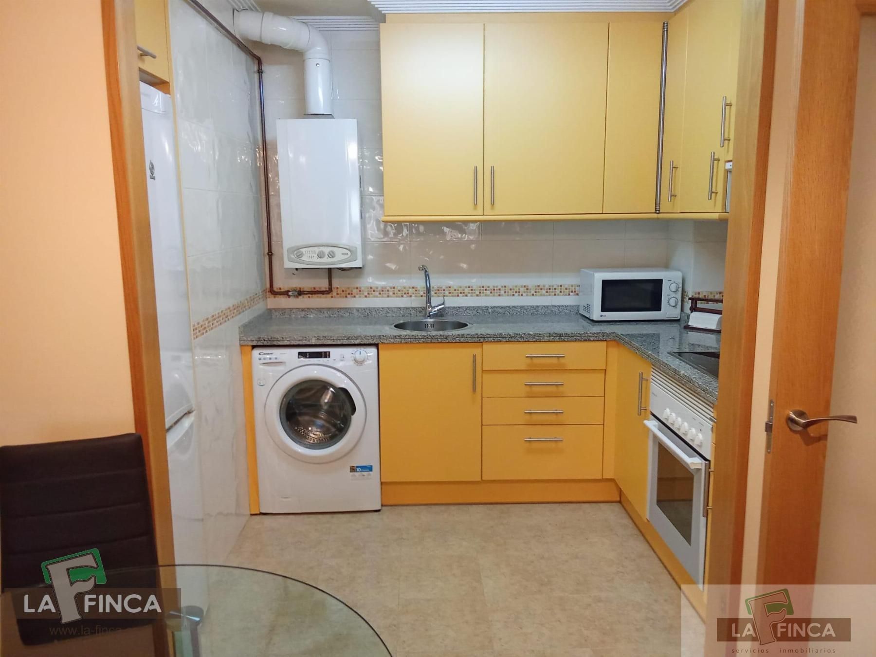 Kitchen of Flat to rent in Oviedo   with Heating and Furnished