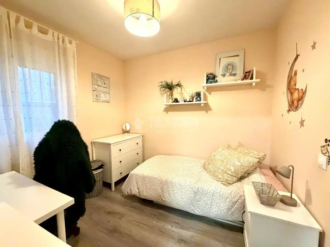 Habitación de Piso en venta en Móstoles con Aire acondicionado, Calefacción y Alarma