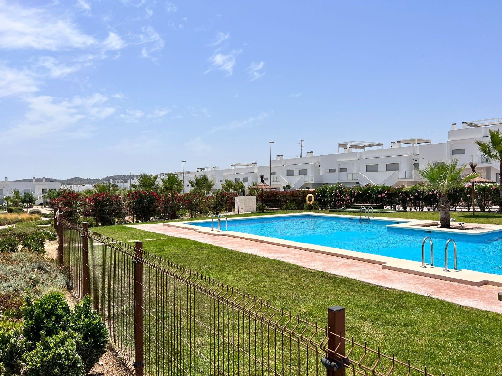Piscina de Apartament en venda en Orihuela amb Aire condicionat, Terrassa i Piscina comunitària